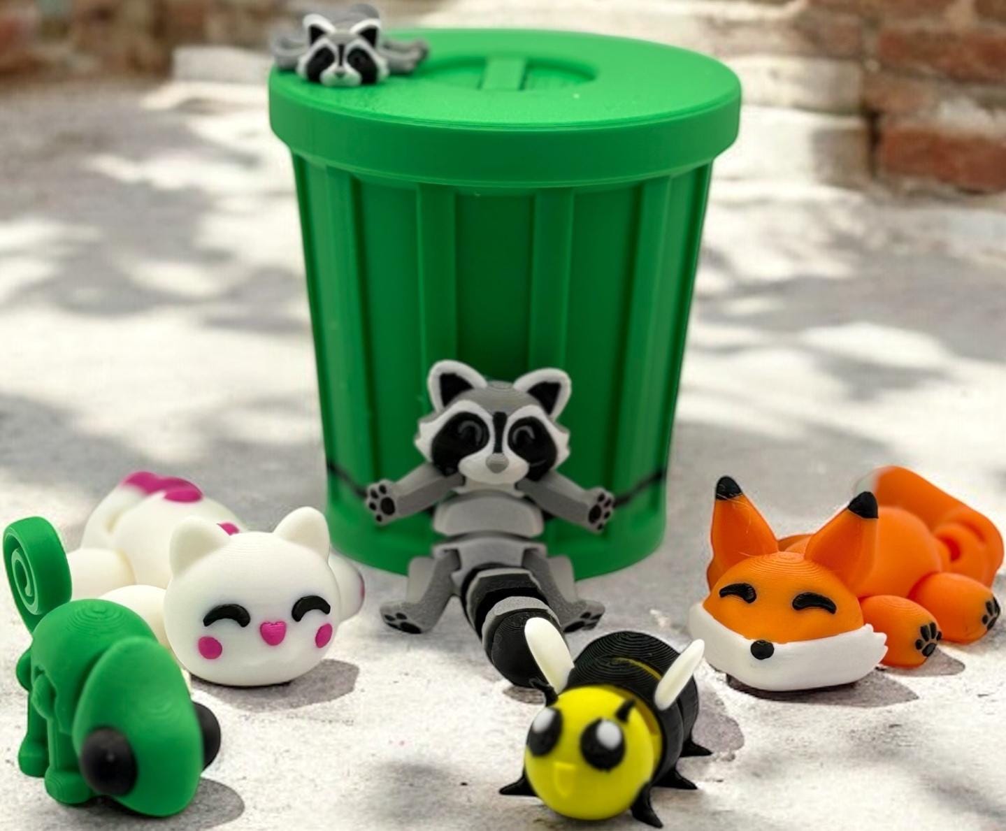 Trash Can Animals Bundle with Trash Can - 5 Medium Animals Assorted Articulated Fidget Toy