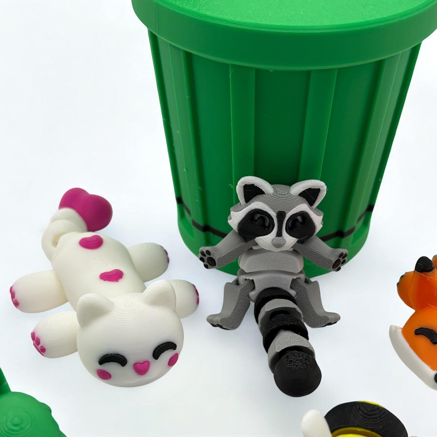 Trash Can Animals Bundle with Trash Can - 5 Medium Animals Assorted Articulated Fidget Toy