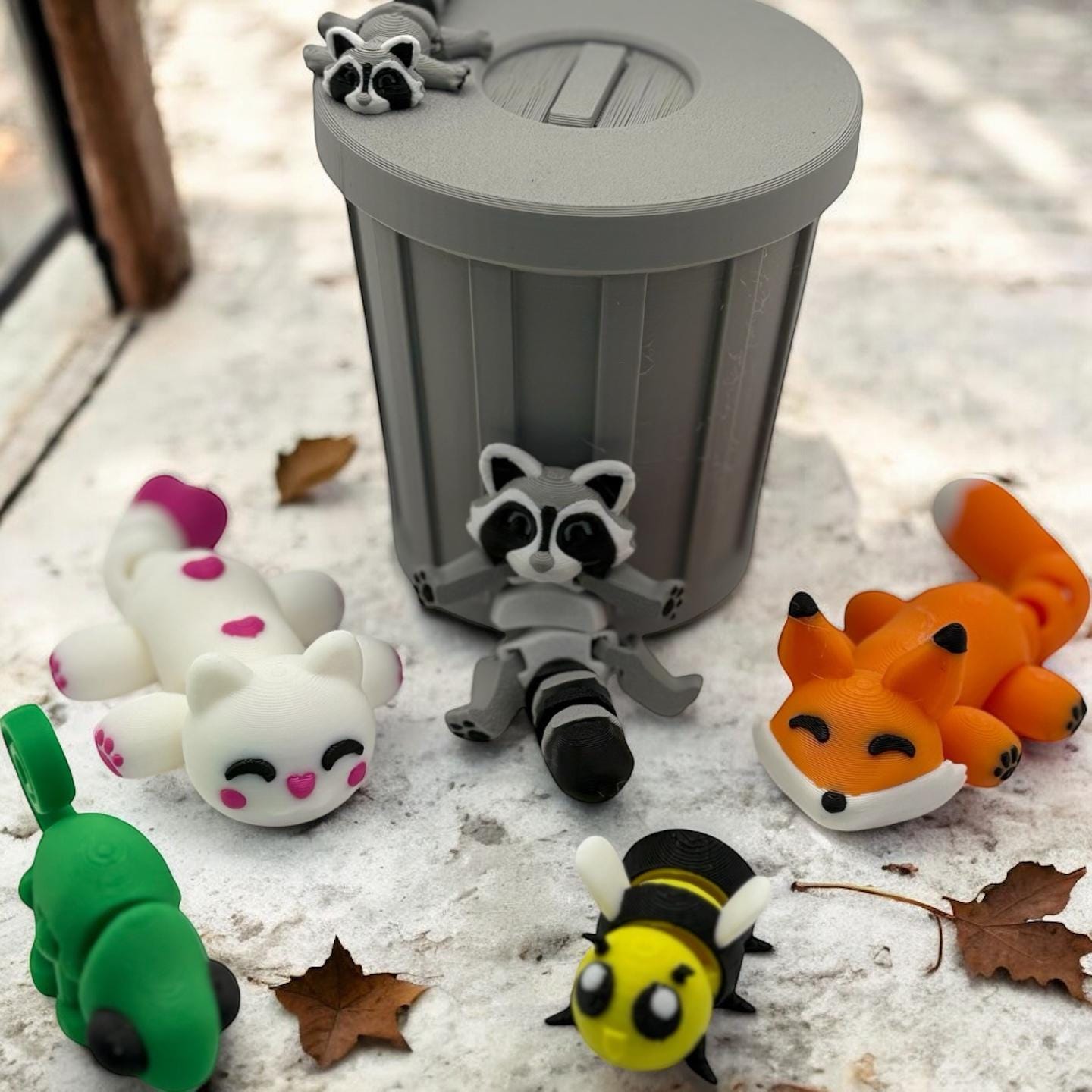 Trash Can Animals Bundle with Trash Can - 5 Medium Animals Assorted Articulated Fidget Toy