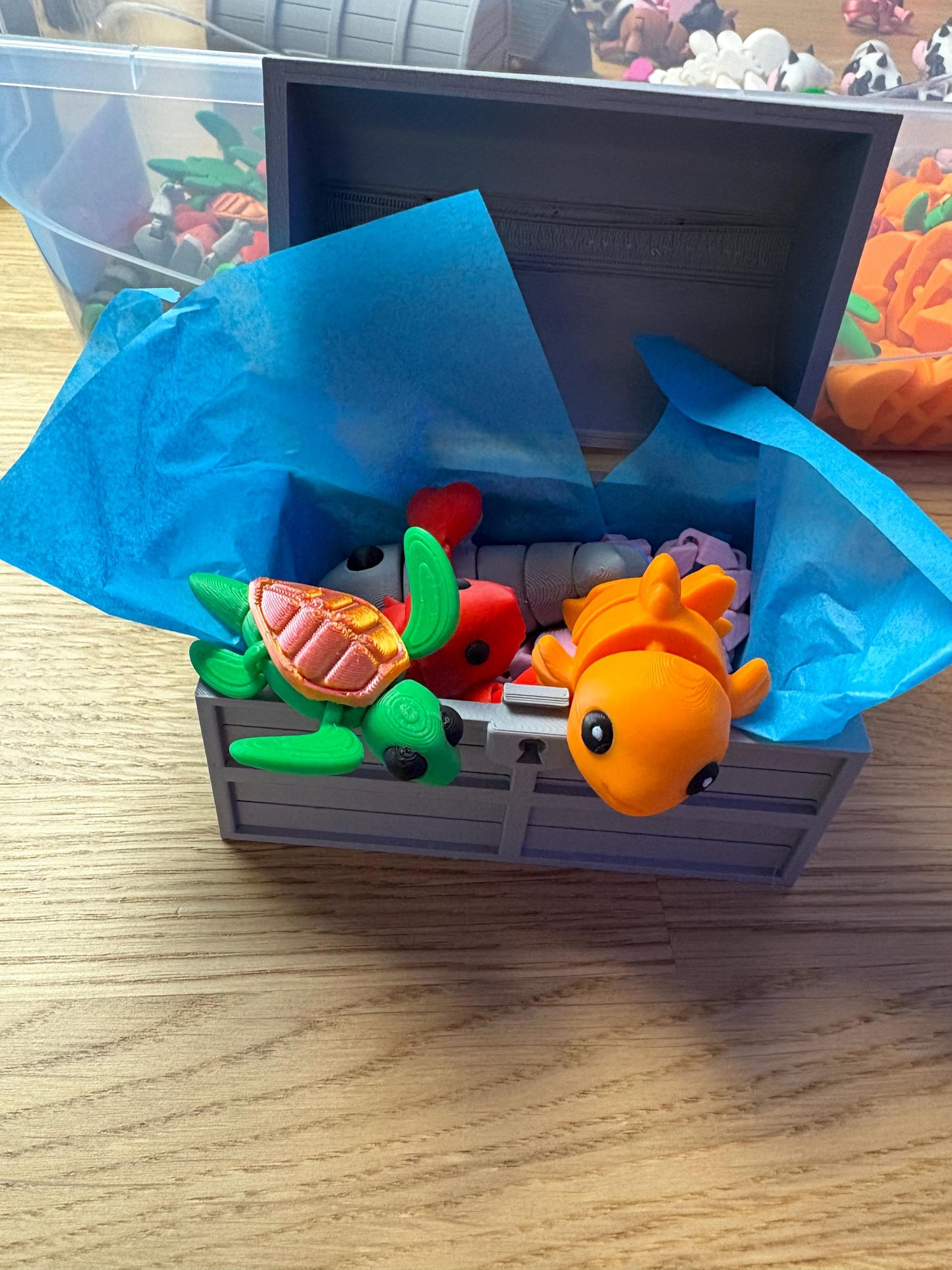 Treasure Chest Articulated Animals - 5 Articulated Sea Animals Fidget Toy, Engaging Activity for Children