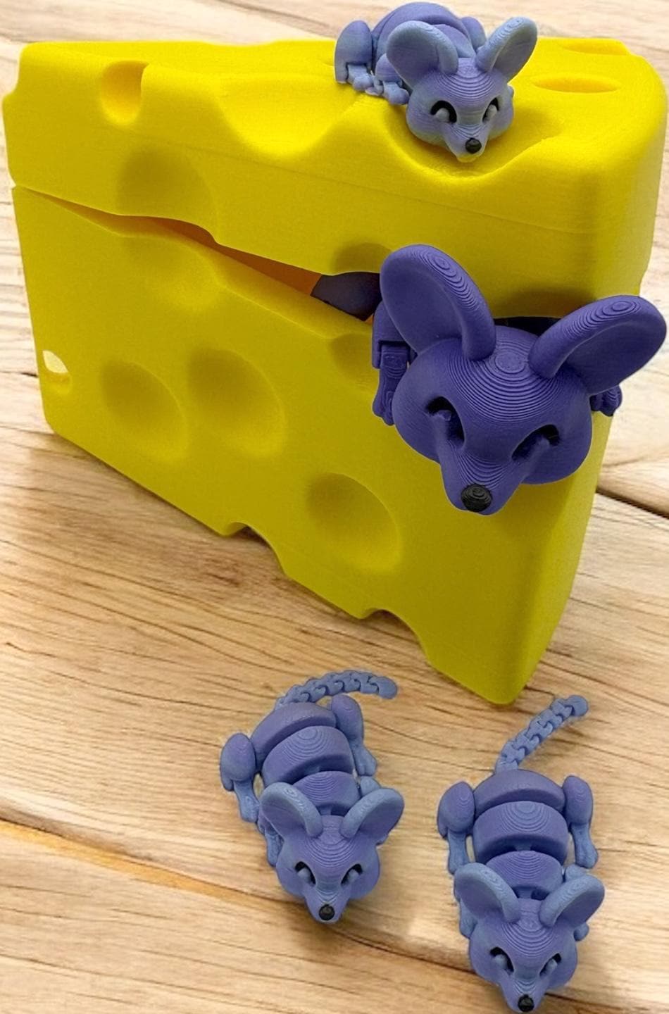 Cute Cheese Box Toy – Mama Mouse & 3 Baby Mice Inside!