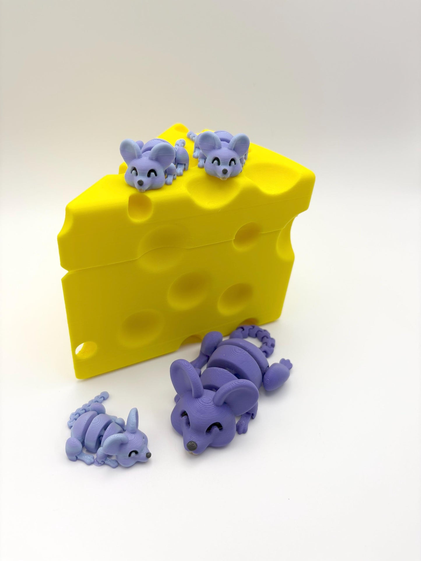 Cute Cheese Box Toy – Mama Mouse & 3 Baby Mice Inside!