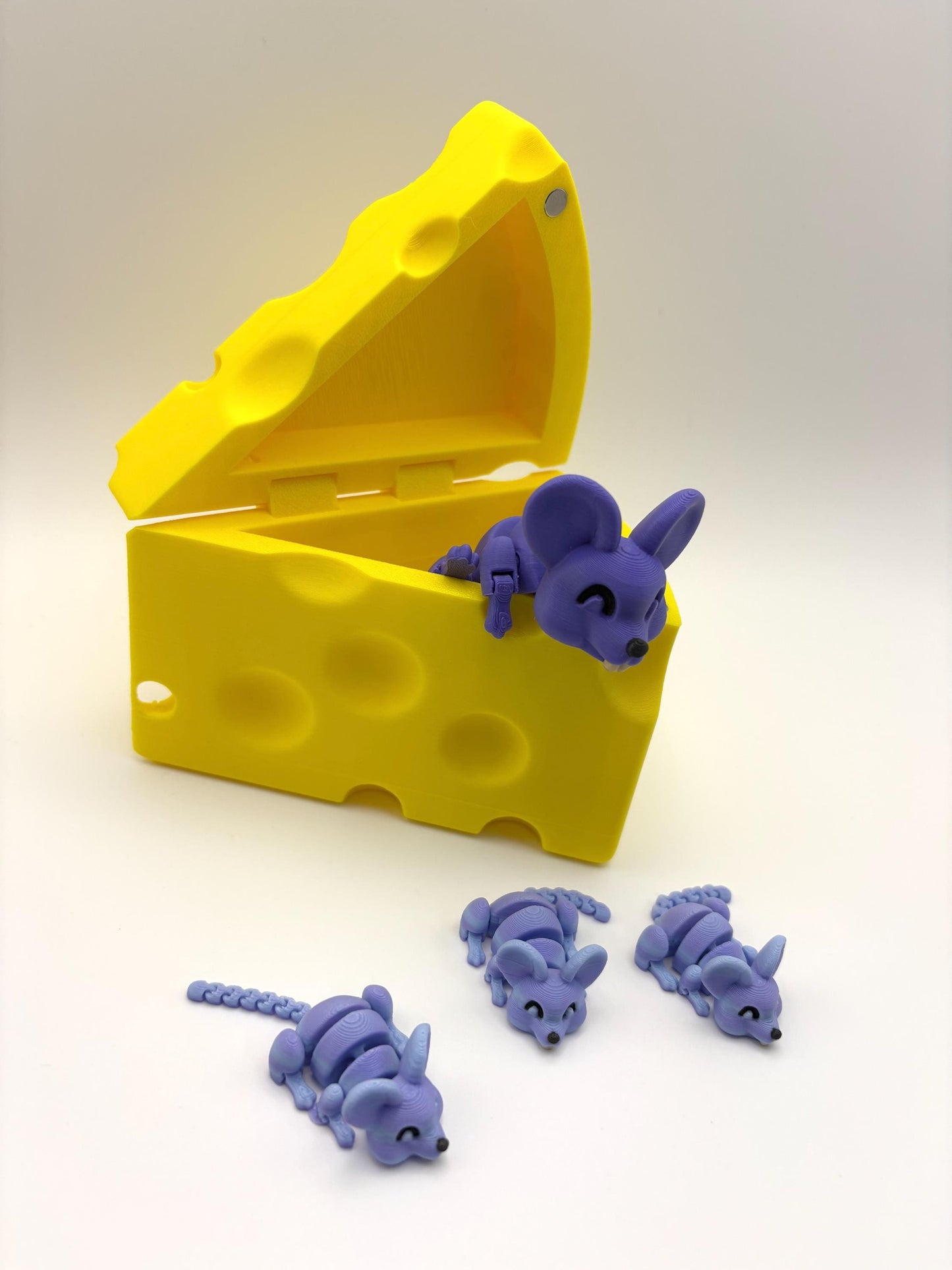 Cute Cheese Box Toy – Mama Mouse & 3 Baby Mice Inside!