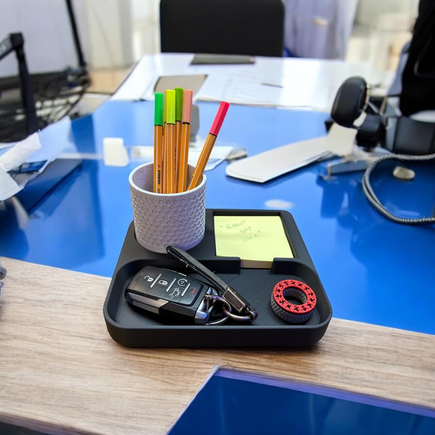 Minimalist Desktop Organizer Tray Set with Pen Holder, Sticky Note Pad Space, Paperclip Storage, Black and White Marble 3D Print